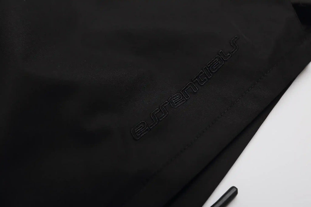 Essential Shorts in Black – Relaxed Fit Essential Short