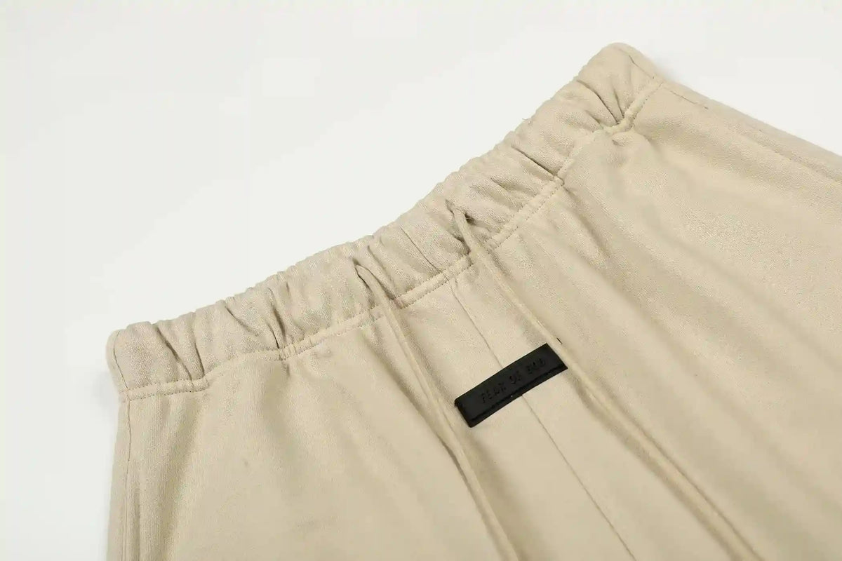Fear of God Essentials Shorts – Light Cream Fleece