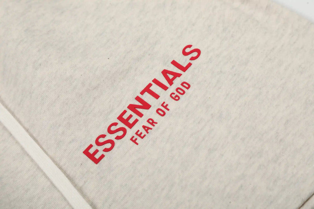 Fear of God Essentials Shorts – Cream Fleece